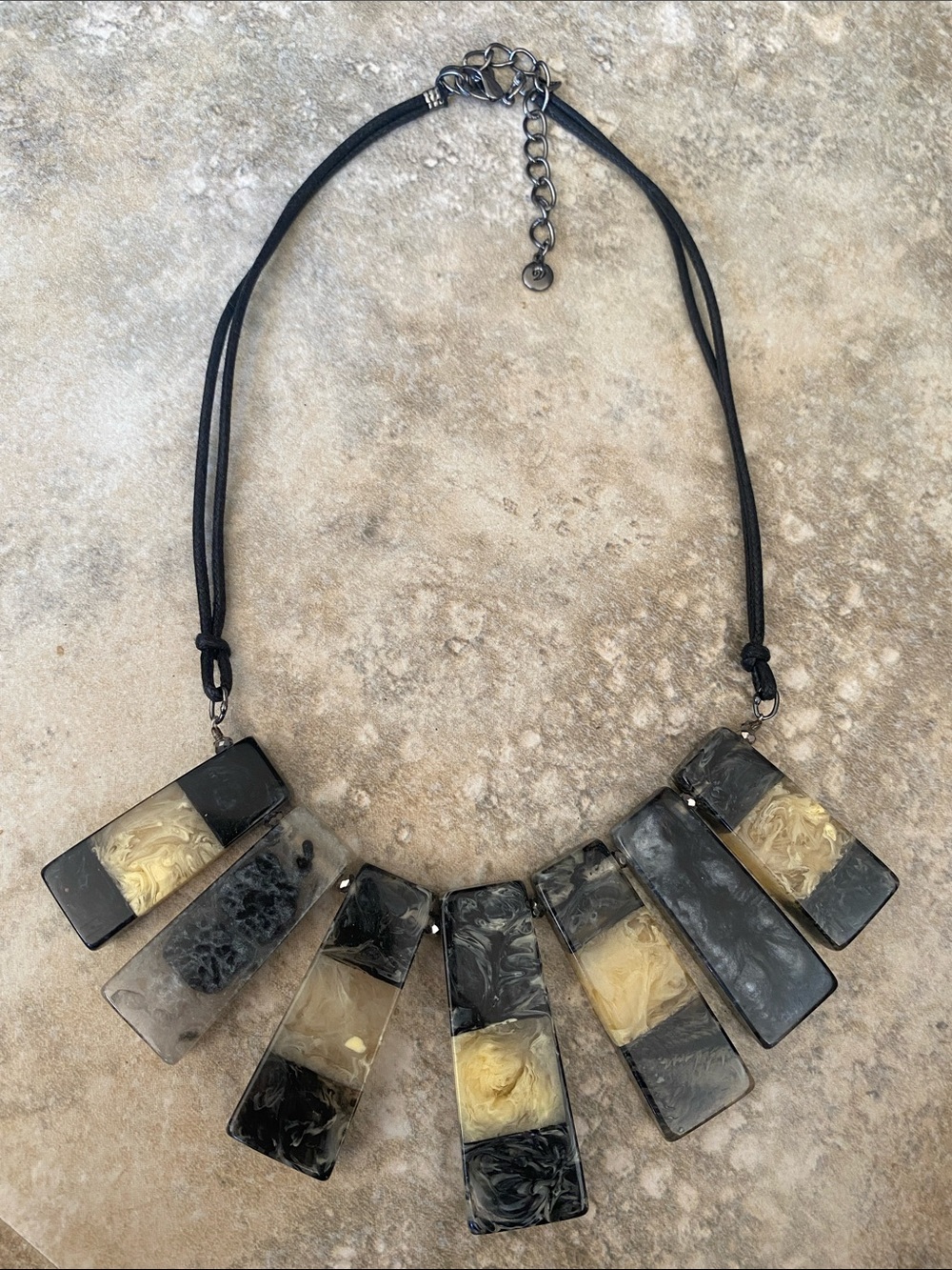 Versona Black and Cream Statement Resin Panel Necklace